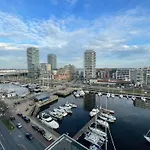 Penthouse Studio Residentie Mercator,